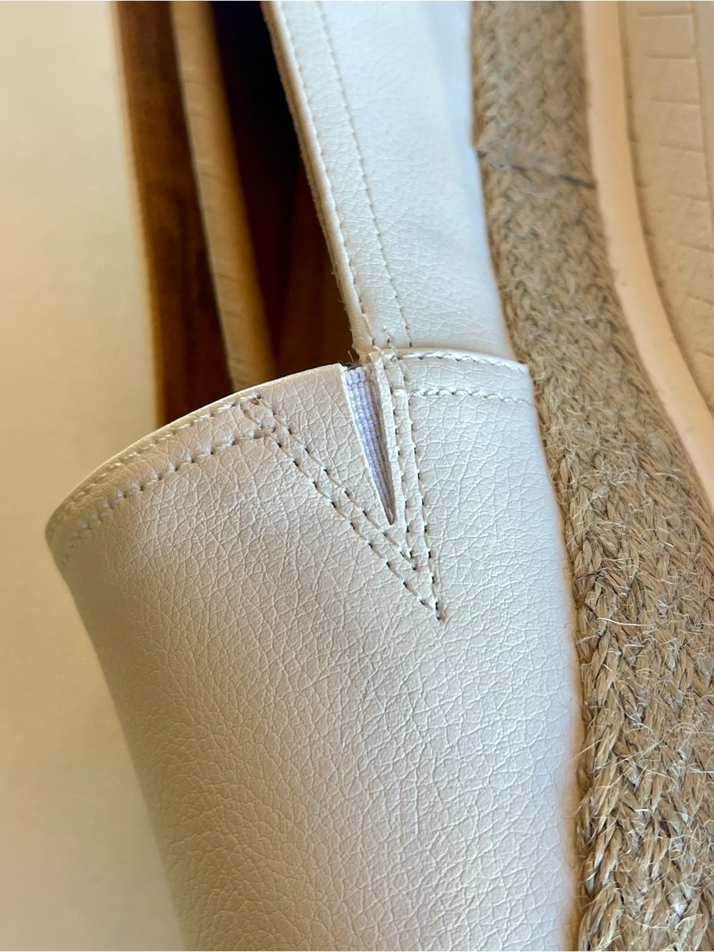 NIB GIANI BERNINI MEMORY FOAM SLIP ON ESPADRILLES WHITE WOMENS SIZE 8 - Picture 12 of 17